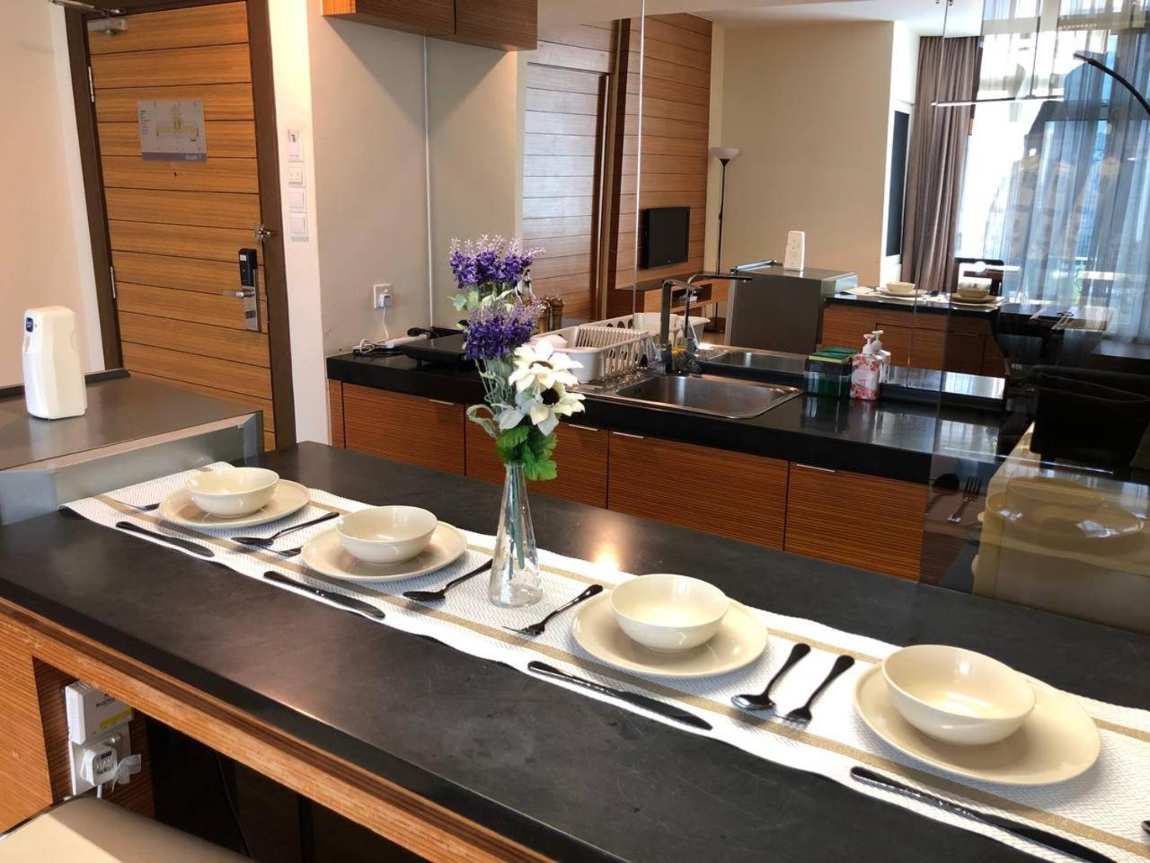 Backpackers Cozy Apartment Kl Sentral Куала-Лумпур Экстерьер фото